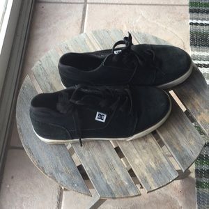 DC skater shoes .